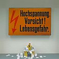 Volker Kühn "Im Stress" Objektkasten 25 x 29 cm
